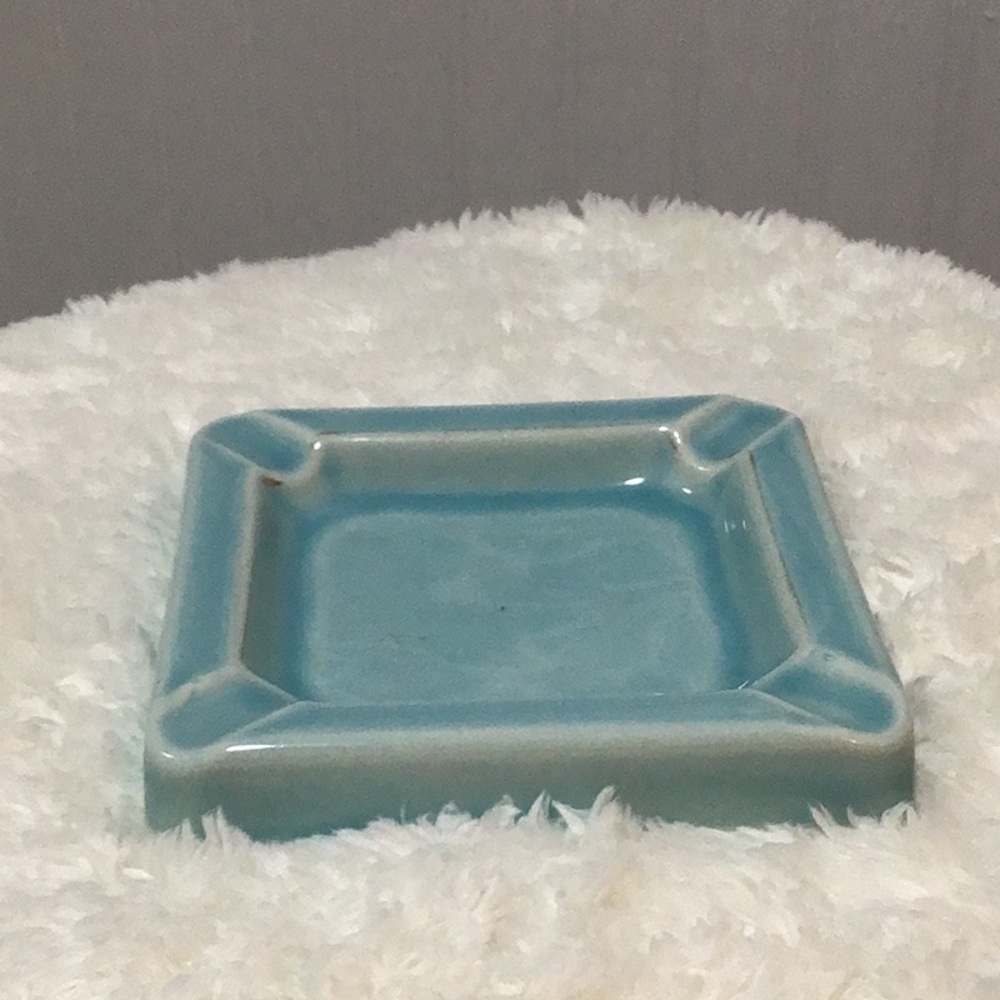Cute Retro Ashtray